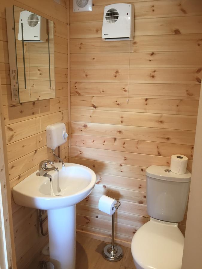 אבריסטוויט Romantic Getaway Luxury Wooden Cabin With Private Hot Tub And Bbq מראה חיצוני תמונה